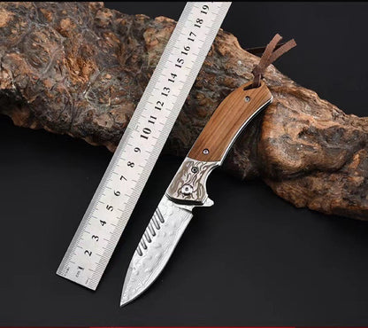 Wooden Handle Damascus Knife