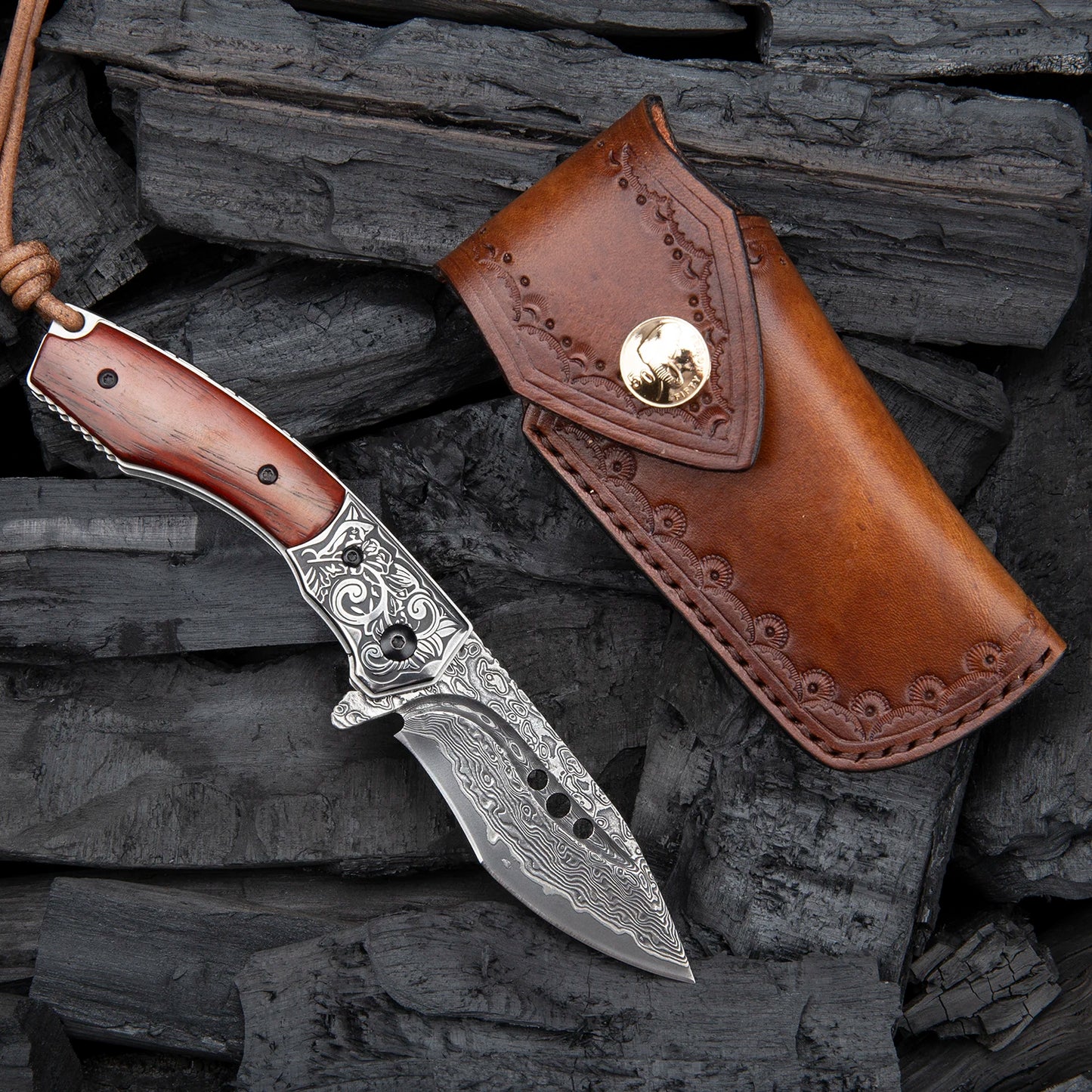 67 layers Damascus steel knife with handmade rosewood handle and leather sheath